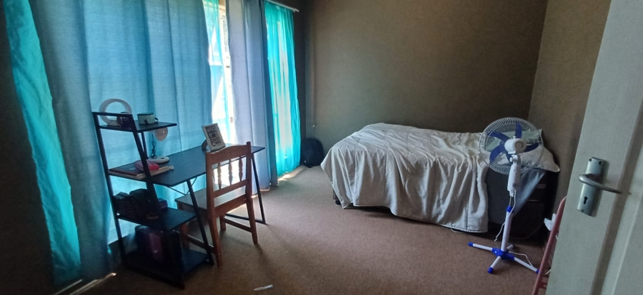 4 Bedroom Property for Sale in La Hoff North West